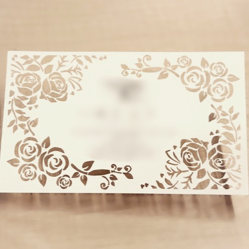 細やかなバラの花をあしらった繊細なデザインのオリジナル名刺。
デザイン初見はカット線同士が近いため、焼け落ちが起こる可能性もありましたが、幾度かの校正と修正を得て現在の形に…
調整を掛けただけ、美しい仕上がりとなりました。
#レーザー加工名刺 #オリジナル名刺 #バラ #花の名刺 #レーザーカット名刺 #名刺 #レーザーカット

当サイトの内容、テキスト、画像等の無断転載・無断使用を固く禁じます。
また、まとめサイト等への引用を厳禁いたします。
